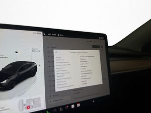Tesla Model Y bild 23