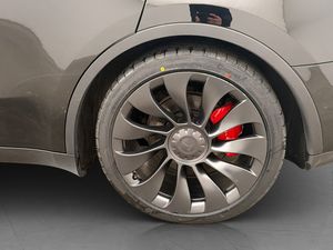 Tesla Model Y bild 33