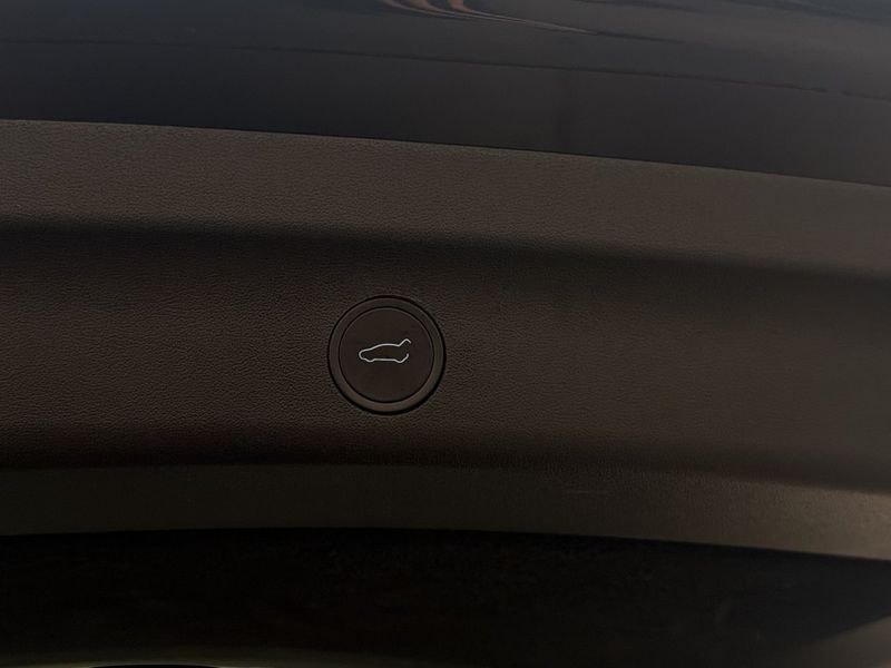 Tesla Model Y bild 31