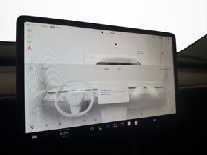 Tesla Model Y bild 19