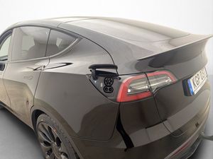 Tesla Model Y bild 25