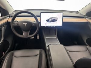 Tesla Model Y bild 26