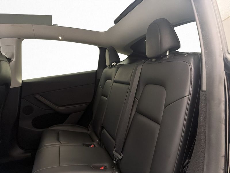 Tesla Model Y bild 29