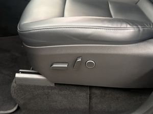 Tesla Model Y bild 14