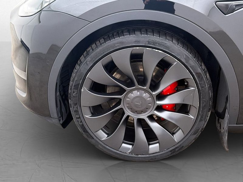 Tesla Model Y bild 32