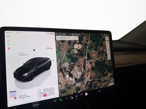 Tesla Model Y bild 18