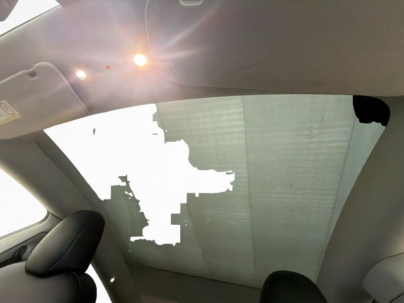 Tesla Model Y bild 13