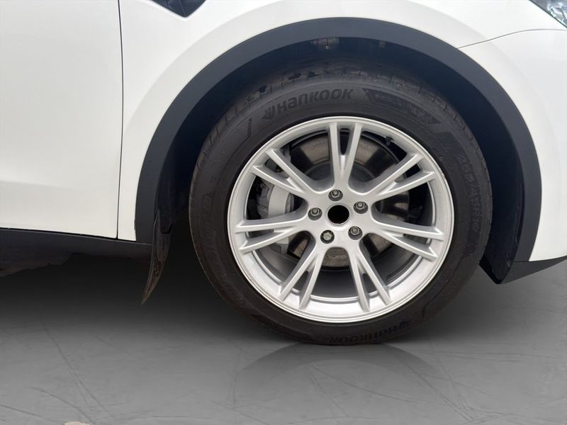 Tesla Model Y bild 34