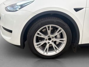 Tesla Model Y bild 31