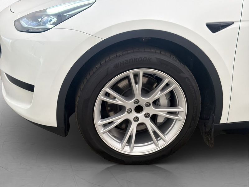 Tesla Model Y bild 31
