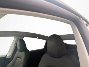 Tesla Model Y bild 12