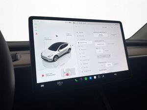 Tesla Model Y bild 21
