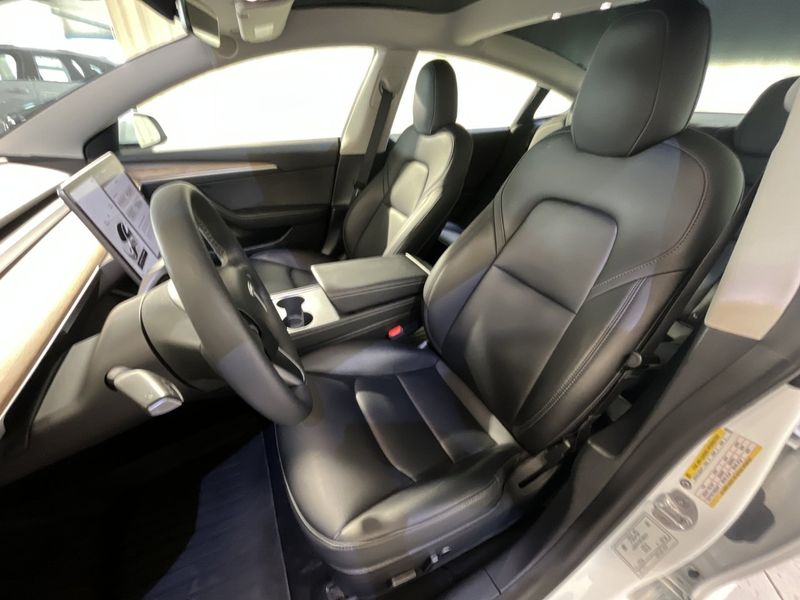 Tesla Model 3 bild 5