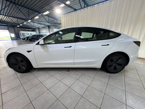 Tesla Model 3 bild 9