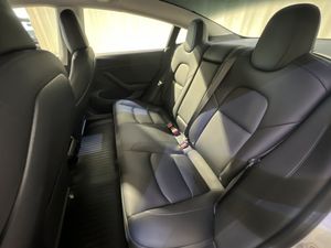 Tesla Model 3 bild 6