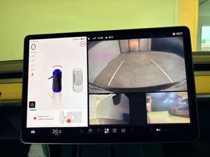 Tesla Model 3 bild 15