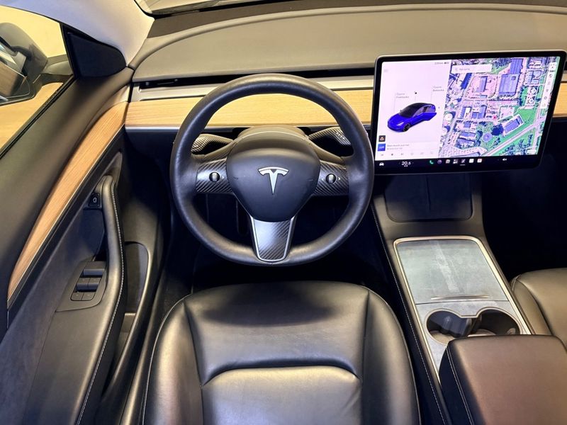 Tesla Model 3 bild 8
