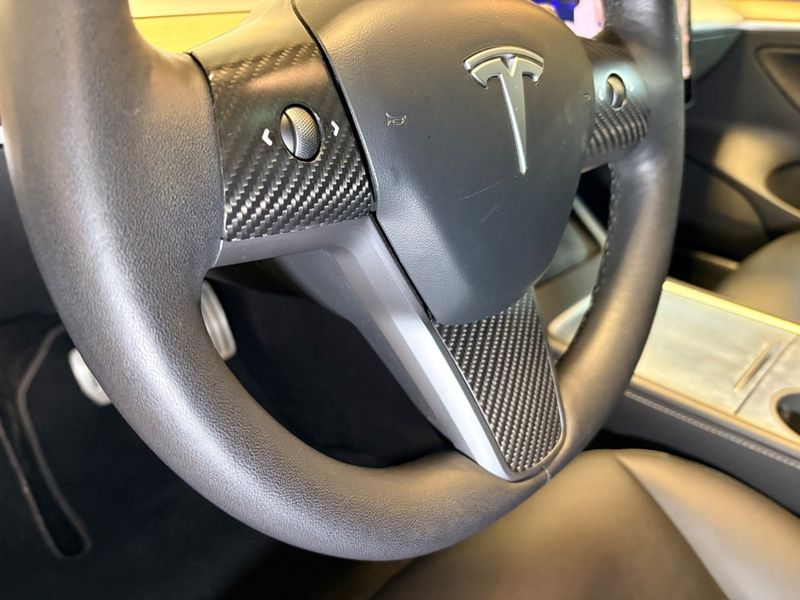 Tesla Model 3 bild 10
