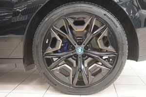 BMW iX bild 6
