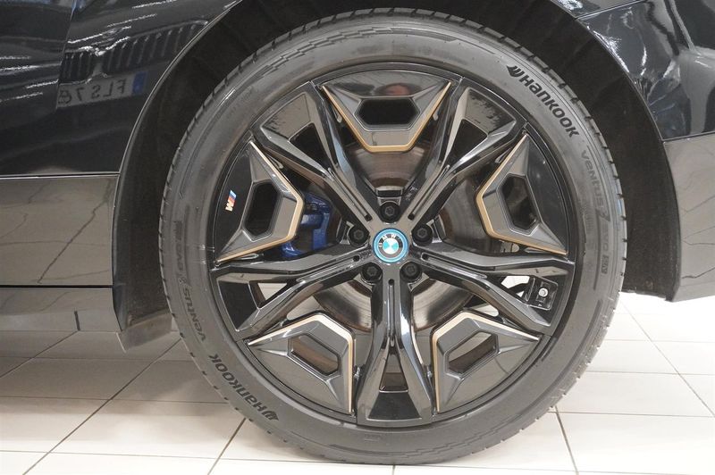 BMW iX bild 6