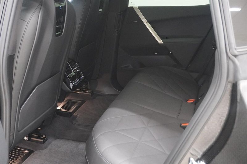 BMW iX bild 7
