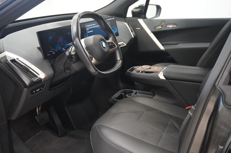 BMW iX bild 2