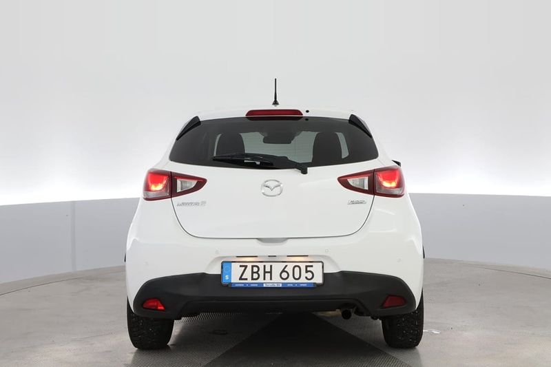 Mazda 2 bild 2