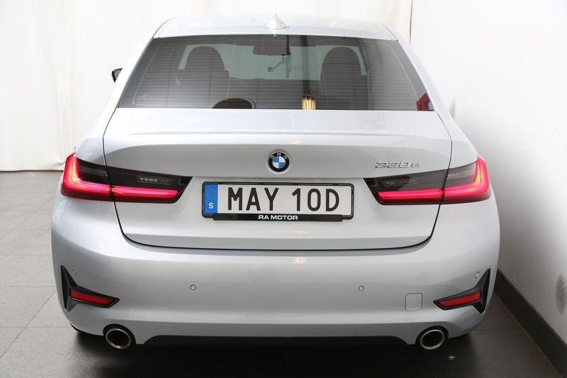 BMW 330 bild 7