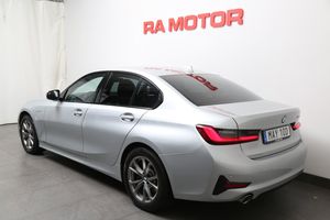 BMW 330 bild 4
