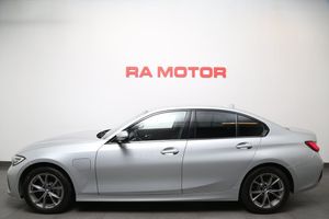 BMW 330 bild 3