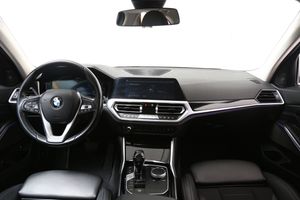 BMW 330 bild 18