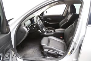 BMW 330 bild 10