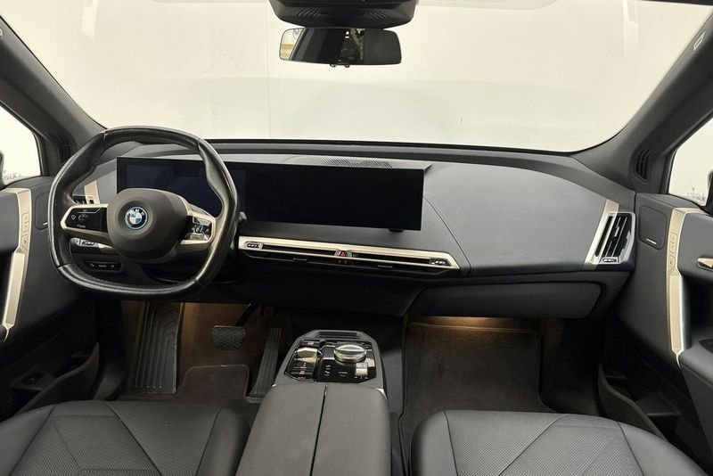 BMW iX bild 6