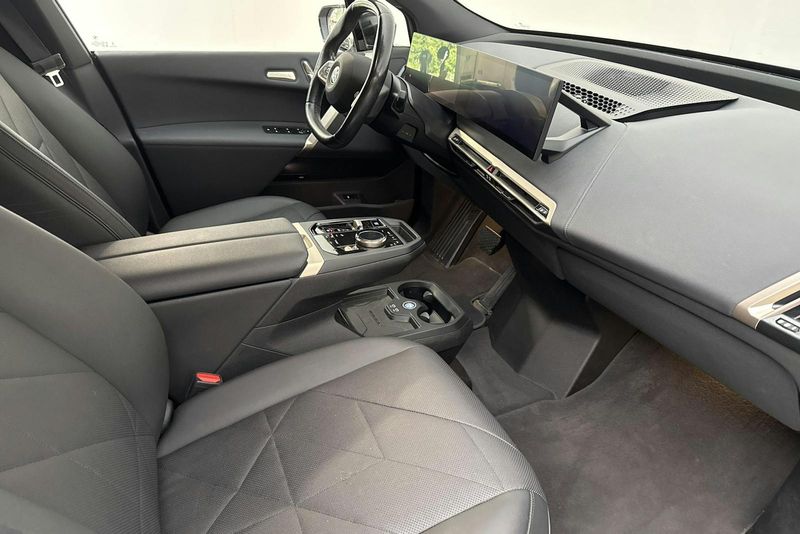 BMW iX bild 7