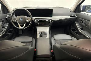 BMW 330 bild 6