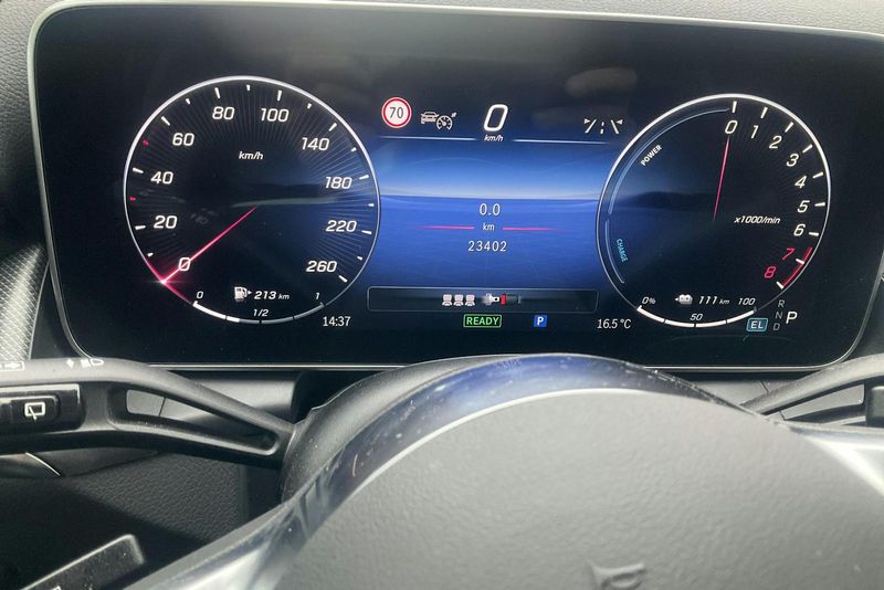 Mercedes GLC300 bild 10