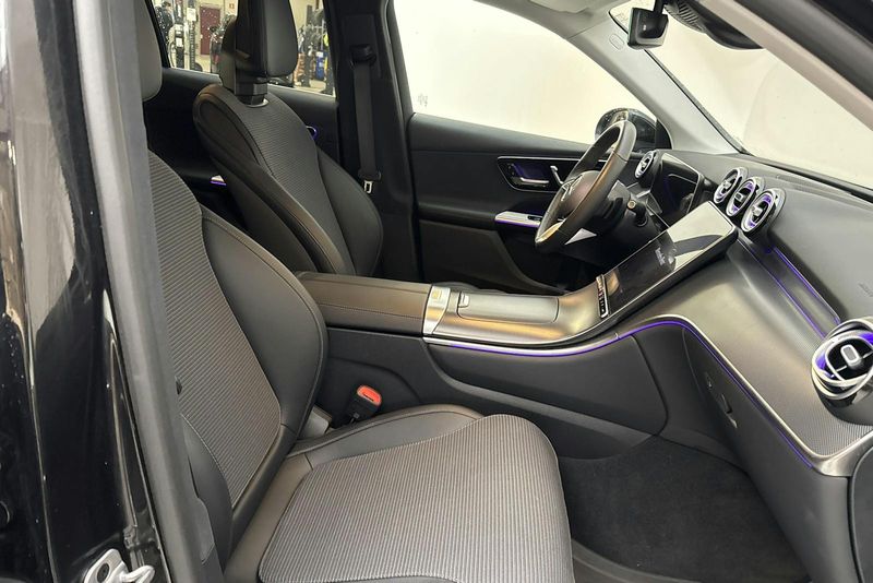 Mercedes GLC300 bild 7