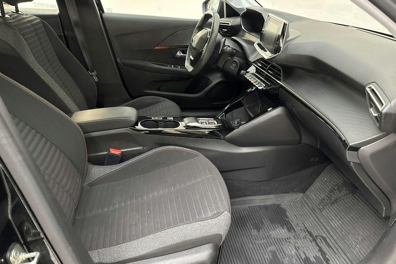Peugeot 208 bild 7