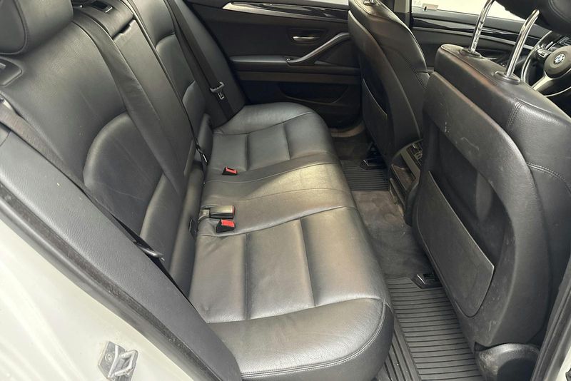 BMW 520 bild 8