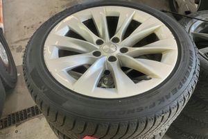 Tesla Model S bild 17