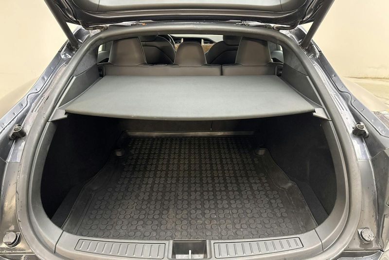 Tesla Model S bild 9