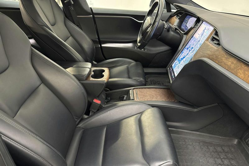Tesla Model S bild 7