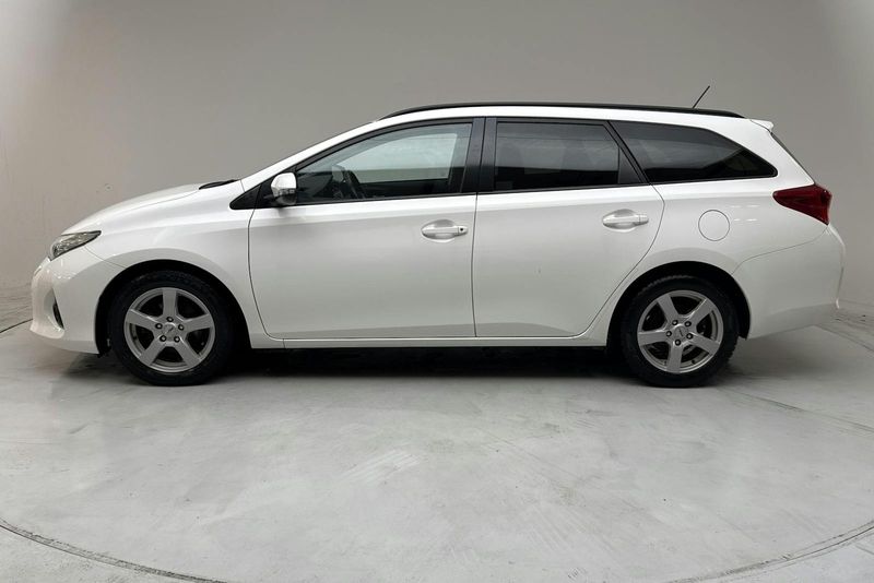Toyota Auris bild 2