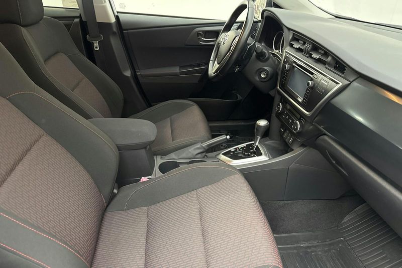 Toyota Auris bild 7