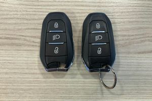 Peugeot 208 bild 13