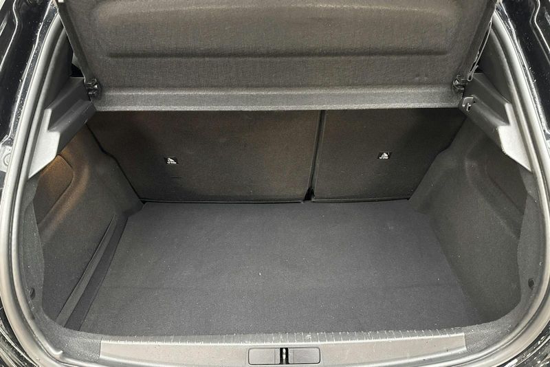 Peugeot 208 bild 9