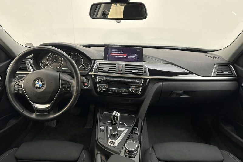 BMW 330 bild 6