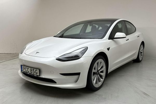 Tesla Model 3 Standard Range RWD - 2022