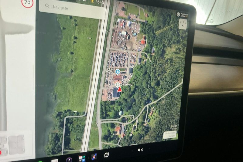 Tesla Model 3 bild 12