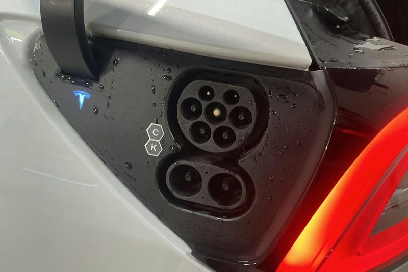 Tesla Model 3 bild 17